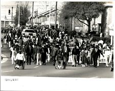 LG951 1990 Original Photo MARTIN LUTHER KING MARCH Large Crowd Demonstration picture
