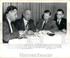 1953 Press Photo AFL & CIO labor officials sign a no-raiding compact in DC picture
