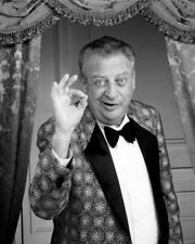 Rodney Dangerfield comic legend in classic pose 11x17 poster picture