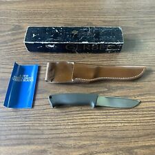 Vintage Gerber Armorhide Knife Model- A-425 W/scabbard And Original Box picture