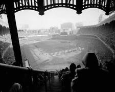 Crowd watches New York Giants vs The Chicago Bears at Yankee Stadi .. Old Photo picture