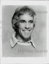 1982 Press Photo Musician Burt Bacharach - lrp97201 picture