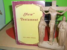 book / new testament / paperback / 1985 / dugan press / cross picture