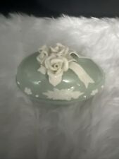 VTG EASTER Porcelain Green &Ivory Floral Easter Egg Trinket Jewelry Box Vanity picture