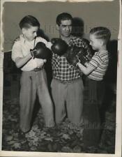 1949 Press Photo George Novak Sr & Jr & Bill Noval at boxing in Cleveland picture
