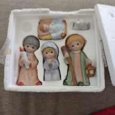 CHILDREN’S FIVE PIECE VINTAGE CERAMIC CHRISTMAS NATIVITY SET BY HOMCO picture