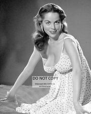 DIANE WEBBER MODEL AND ACTRESS PIN UP - 8X10 PUBLICITY PHOTO (DD695) picture