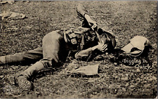 Postcard World War I Chicago Daily News Digging In Quick Unposted picture