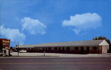 Wayside Motel St. Ignace Michigan~ vintage cars~ 1950s-1960s postcard picture