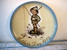 1973 HUMMEL MOTHERS DAY WALL PLATE SISTER BERTA THE LITTLE FISHERMAN W. GERMANY picture