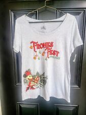 Disney Epcot Germany World Showcase Frohes Fest Minnie Christmas Ladies Shirt picture