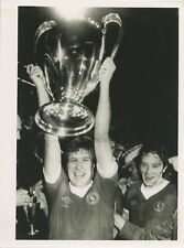 Emlyn Hughes English Football  Liverpool Champions  A29  A2981 Original  Photo picture