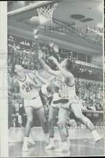 1967 Press Photo Sun Devils' college basketball players in action under the ring picture