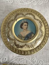 Queen Elizabeth II Coronation Tin Meltis Chocolates 1953 UK Round Gold Embossed picture