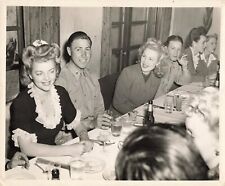 USO Camp Roberts CA 1941 Press Photo 8x10 Movie Star Dinner Carole Landis? P112b picture