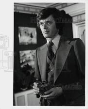 1975 Press Photo Actor in a movie scene - kfp00106 picture