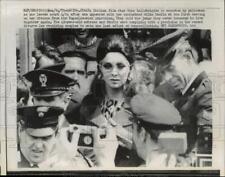 1971 Press Photo Italian film star Gina Lollobrigida leaves court in Latina picture