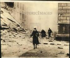 1939 Press Photo Street Scene in Helsinki, Finland During Russian Air Bombing picture