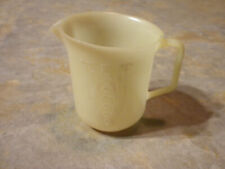 YELLOWING Vintage Tupperware 134-1 Measuring Cup 2 Cups - USA - Orlando Florida picture