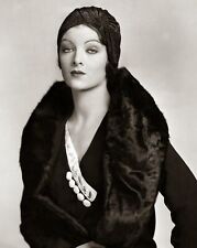 Early MYRNA LOY Photo  (207-V ) picture