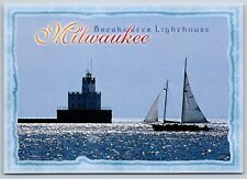 Postcard Wisconsin Milwaukee Breakwater Lighthouse 7Q picture