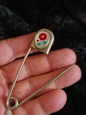 enameled flower safety pin picture