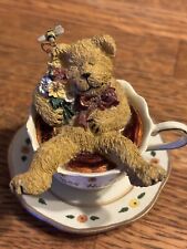 BOYDS BEARS (Smiley Teabearie)🐻(Bee Happy) Flowers Bees #24301  2002 By TBC 🐝 picture