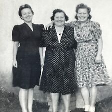 V12 Photograph Group Photo 3 Pretty Woman Three Lovely Ladies 1940's Smiling picture