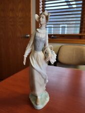 Vintage Lladro Figurine #4860 Genteel Dutch Girl w/Flower Basket Retired New picture