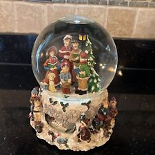 SPECIAL TIMES MUSICAL WATER GLOBE 