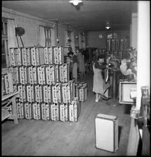 Leather goods manufacture Vogt Zurich around 1955 Leather good- 1955 Old Photo 1 picture