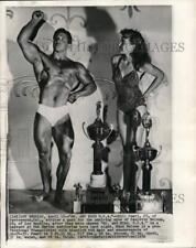 1956 Press Photo Bill Pearl & Paulette Nelson, Mr. & Miss U.S.A. in Los Angeles picture