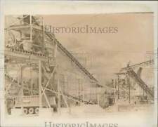 1969 Press Photo Leigh Cement conveyors & loading bins at construction site, FL picture