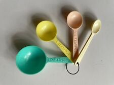 Vintage Mid Century Lustro Ware Plastic Measuring Spoons W/Retro Colors picture