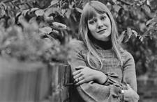 English actress Jane Wymark UK 14th October 1974 OLD PHOTO picture