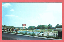 RAMADA INN, DURHAM, NORTH CAROLINA – Swimming Pool - 1960s Postcard picture