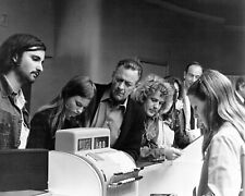 Breezy 1973 Kay Lenz and William Holden at movie theater concessions 5x7 photo picture
