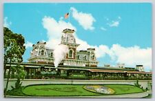 Disney Railroad Main Street Unposted Postcard (G80) picture