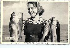 1940 TABOR CITY NORTH CARLINA GREETINGS LET'S GO FISHING GIRL POSTCARD 44-72 picture