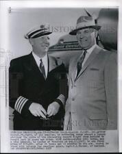 1957 Press Photo Vice Admiral Bill Davis & Colonel Arthur Goebel by plane in CA picture