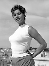 WW2 WWII Photo Pinup Girl Actress Starlet  Movie Star Sophia Loren  / 8524 picture