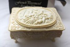 NIB FRENCH PROVINCIAL OFF WHITE ORNATE PLASTIC JEWELRY CHEST BOX picture