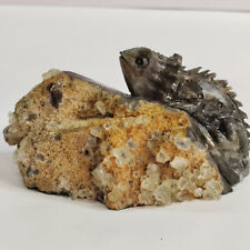 Natural crystal clusters, fluorite, mineral specimens, hand carved, lizards picture