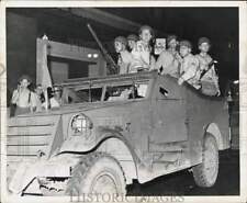 1943 Press Photo U.S. Army truck on duty during Detroit riots - afx21851 picture