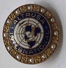 Vintage Altrusa International Pin 10K Gold Tiny Pearls Enamel 5.5 Grams 3/4'' In picture