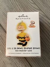 Hallmark Ornament Halloween Get a 1st Down Charlie Brown Peanuts Gang 2009 MIB picture
