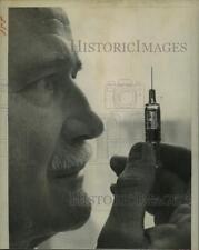 1969 Press Photo Dr. Hollis S. Ingrahan with Rubella vaccine in New York picture