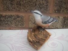 VINTAGE HANDPAINTED WOODEN BIRD MOUNTED ON DRIFT WOOD picture