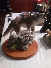 Franklin Mint Porcelain Sculpture 11½” Large Gray Wolf Figurine On Wood Base A5  picture
