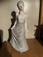 1984 Arnart Conte KPM Woman Figurine 10-1/2